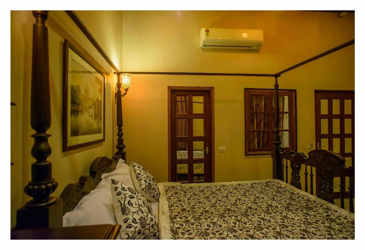 Hotel 233 Park Street Kolkata Bagian luar foto